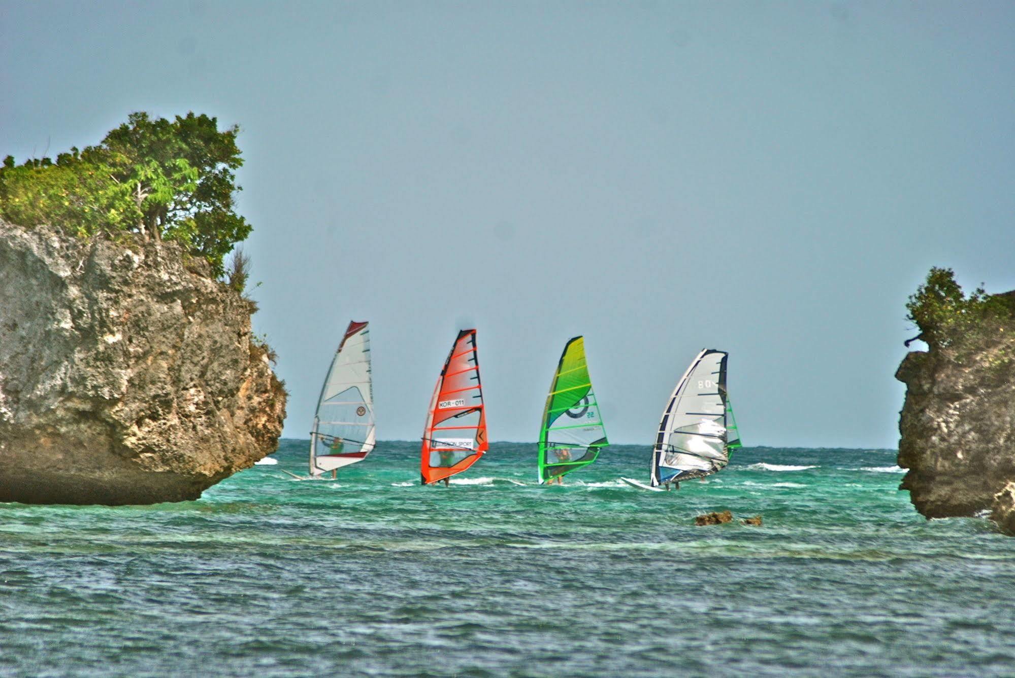 Rieseling Boracay Beach Resort Balabag  Екстер'єр фото
